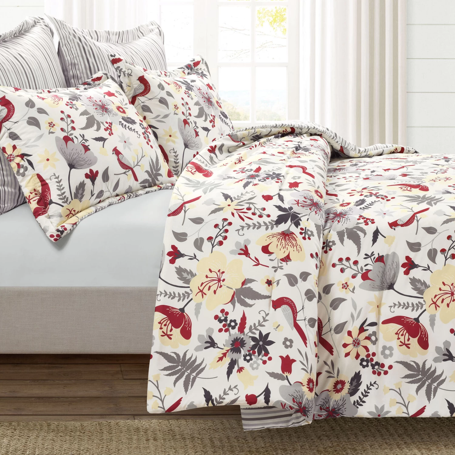 Blooming Garden Reversible Comforter 5-Pc Set 5 Blooming Garden Reversible Comforter 5-Pc Set - Image 3