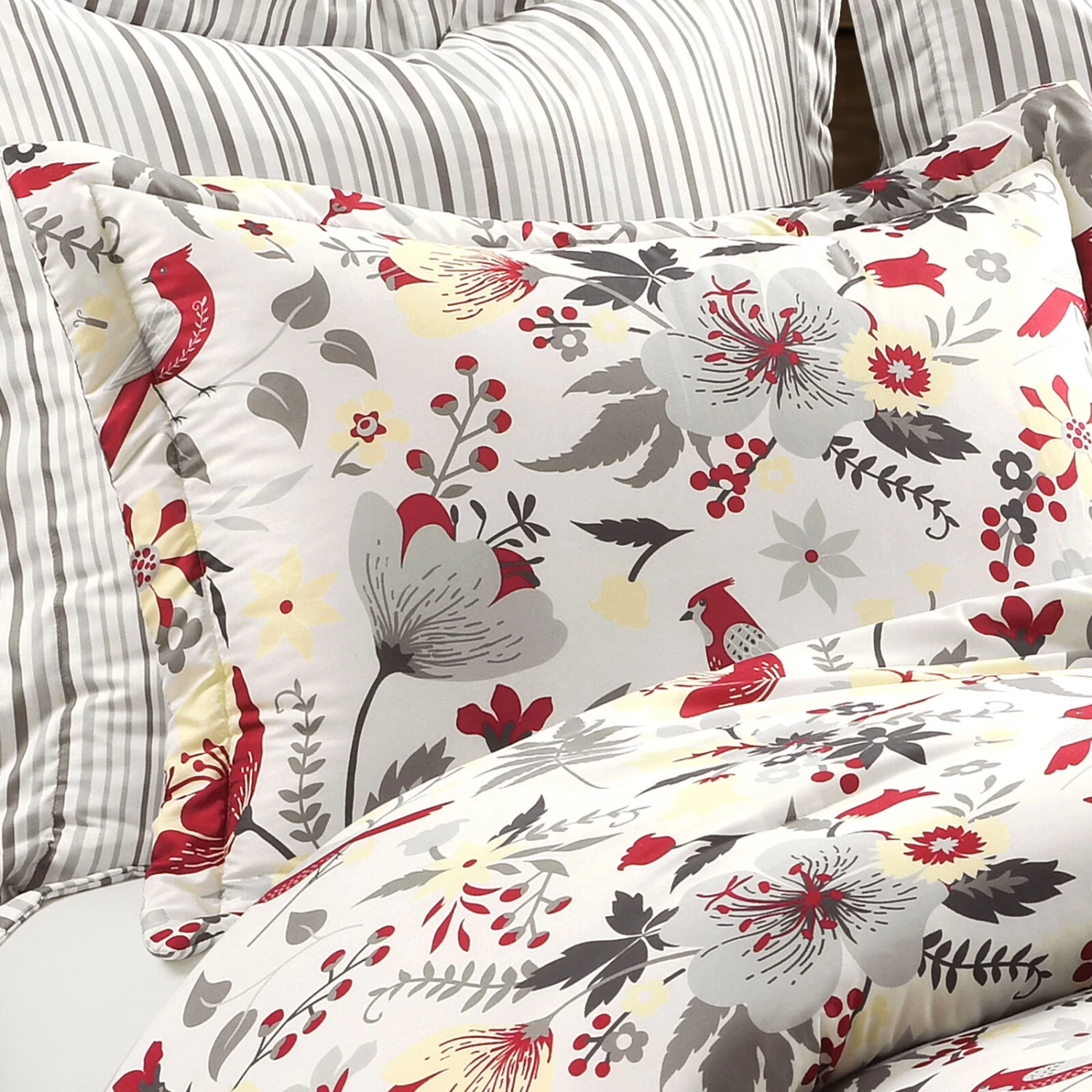 Blooming Garden Reversible Comforter 5-Pc Set 6 Blooming Garden Reversible Comforter 5-Pc Set - Image 4