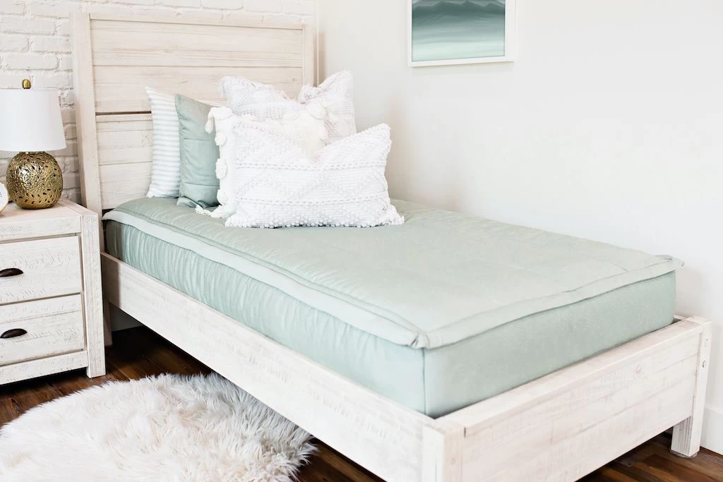 Misty Mountains Artwork Download 4 Misty Mountains Artwork Download - Image 2