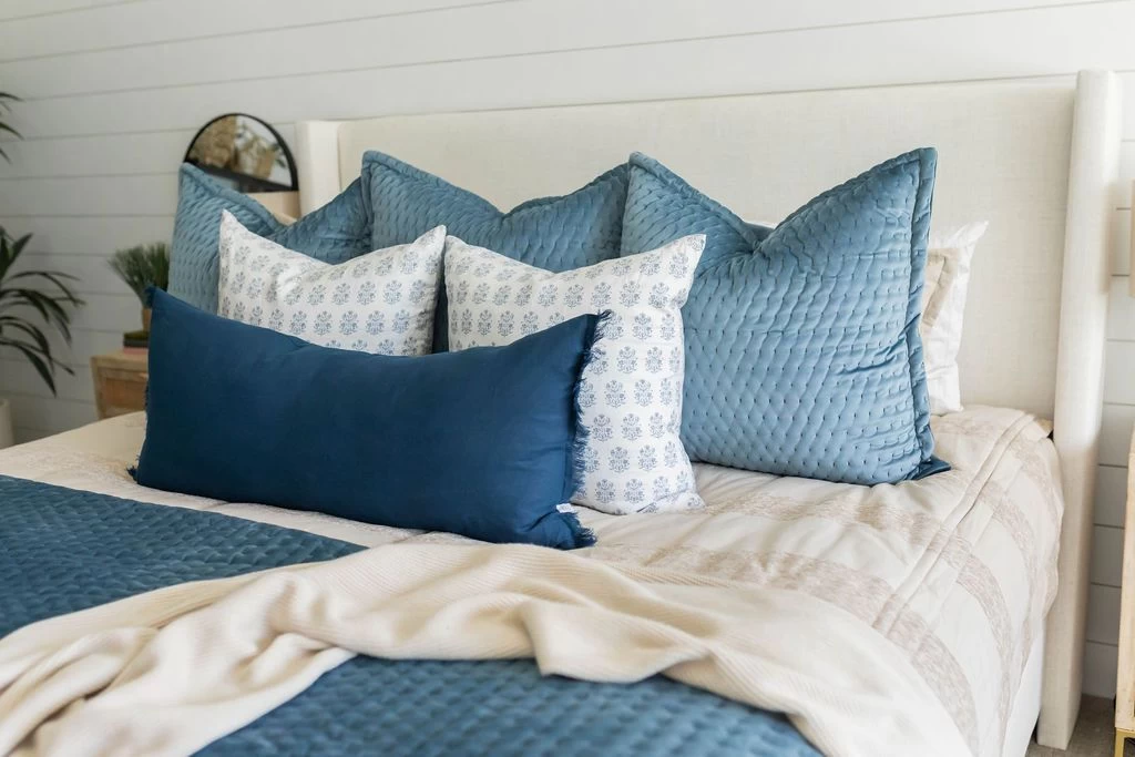 Halston Luxe XL Lumbar Pillow Cover 6 Halston Luxe XL Lumbar Pillow Cover - Image 4